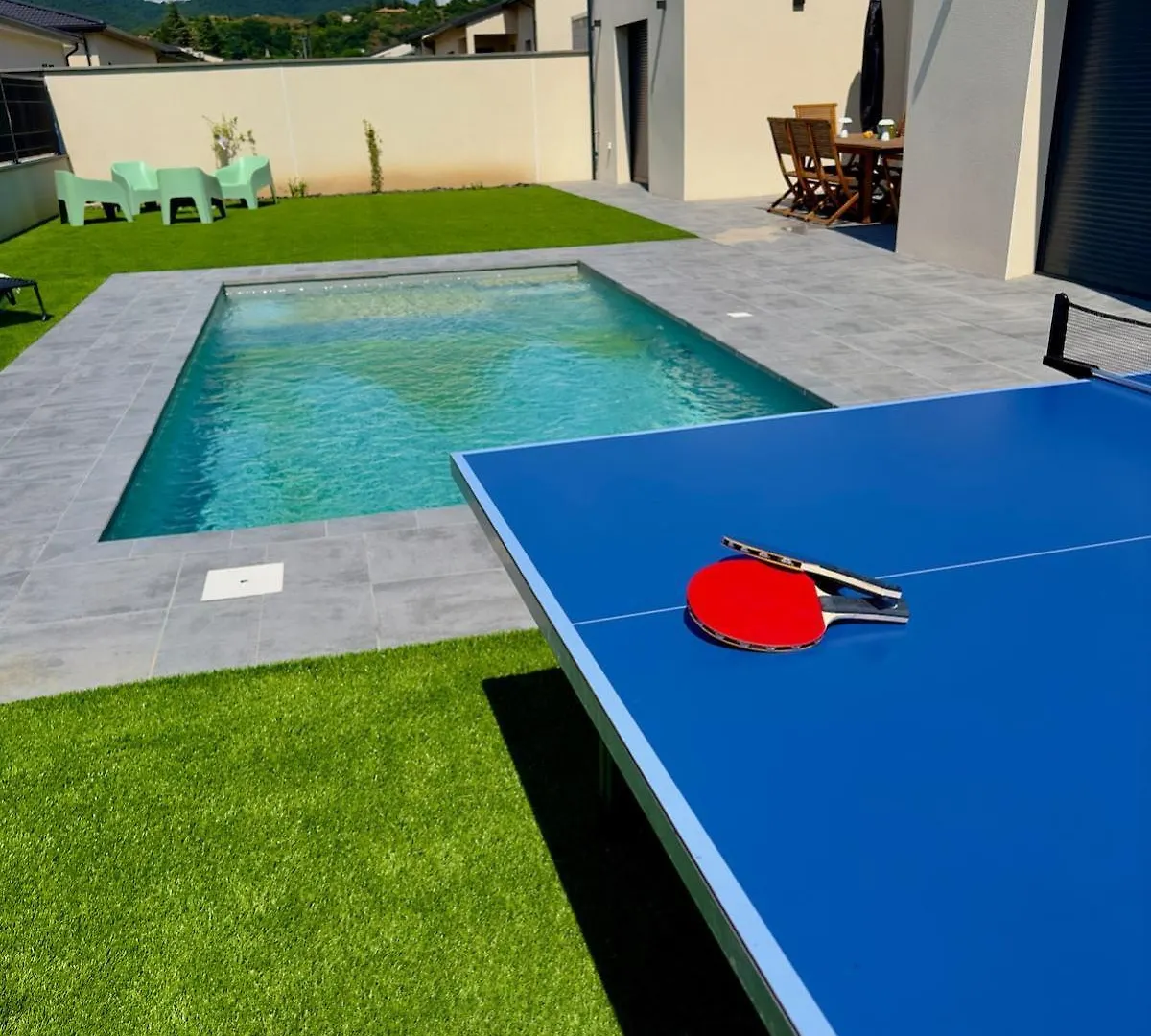 La Charmesienne - Modern Villa With Pool France