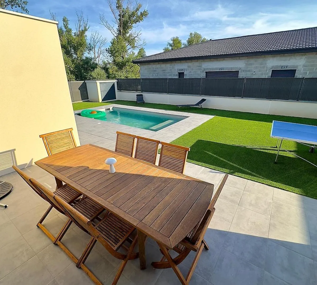 La Charmesienne - Modern Villa With Pool